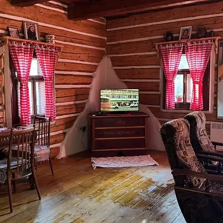 Drevenica U Peta Ferienhaus Heľpa