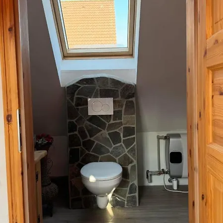 Drevenica U Peta * Heľpa