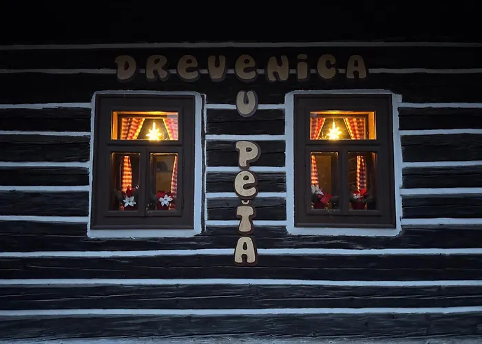 Drevenica U Peta بيت للعطل *